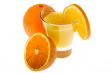 Orange juice with fresh oranges