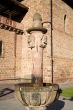 four faces fountain