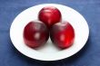 plate full of fresh and sweet peaches