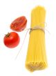 Raw spaghetti with fresh tomatoes