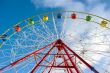 Attraction ferris wheel 