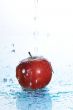 apple in water