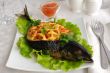 Mackerel stuffed with vegetables and cheese