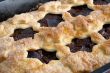 Strudel of apples and jam