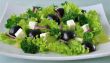 Salad of lettuce with cheese and grapes