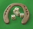 Horseshoe with dice