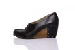 Woman leather shoe
