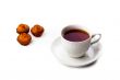 cup of tea with cupcakes