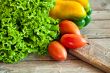 lettuce salad, tomatoes and bell pepper 